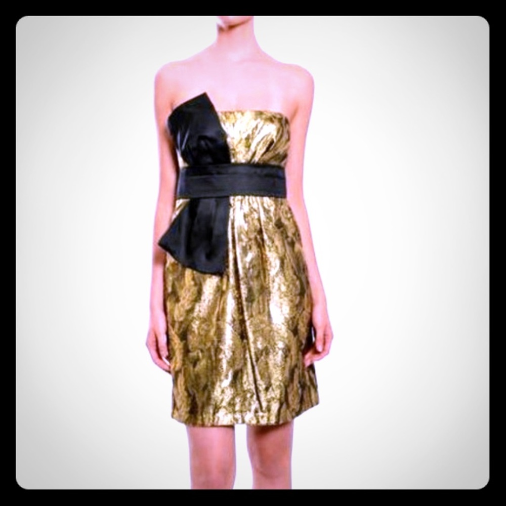 🦄 Phoebe couture gold strapless dress with bow